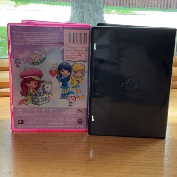 Strawberry Shortcake Glimmerberry Ball & Berryfest Princess Movie DVD Set - Picture 2 of 4